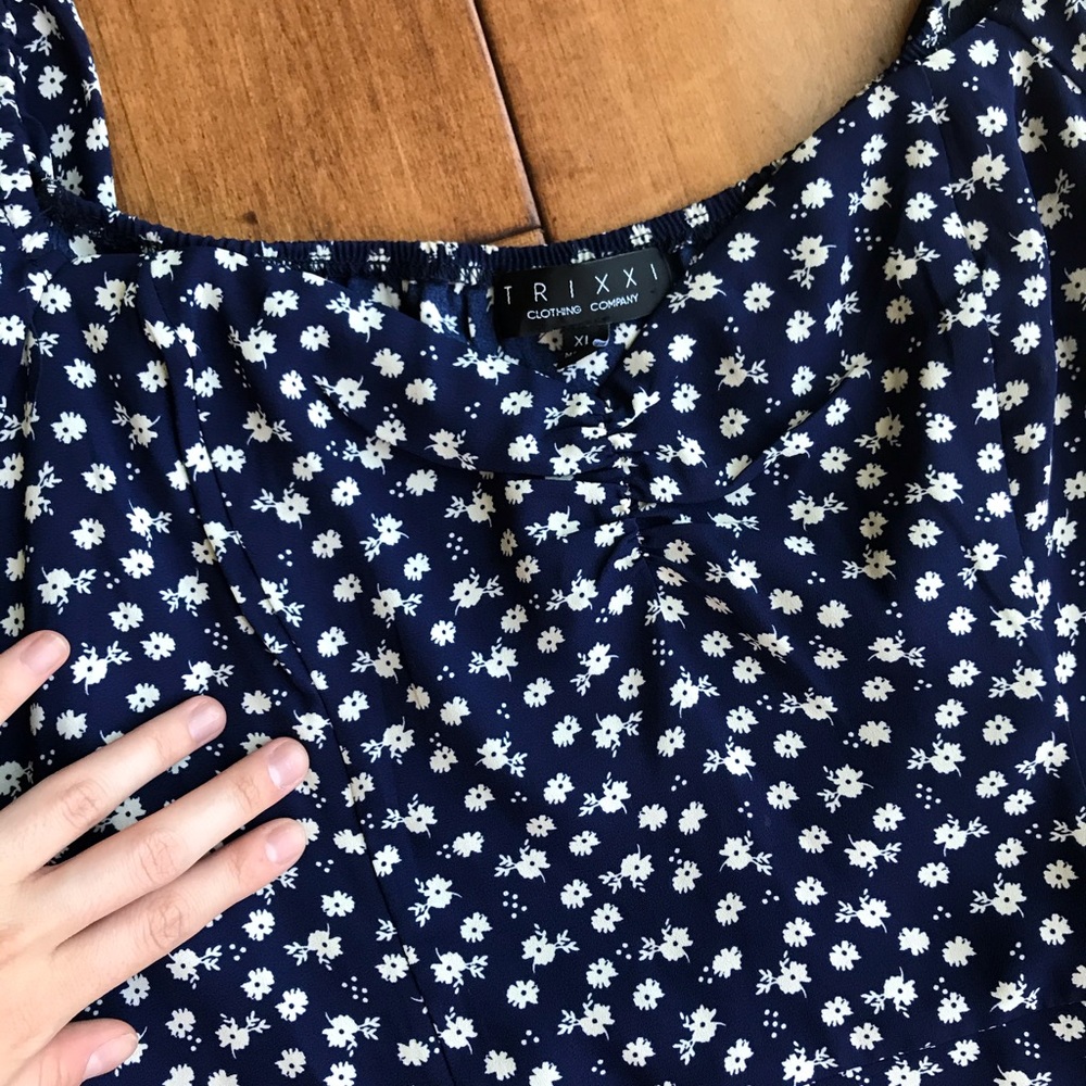 Cottage core dress - Picture 5 of 7